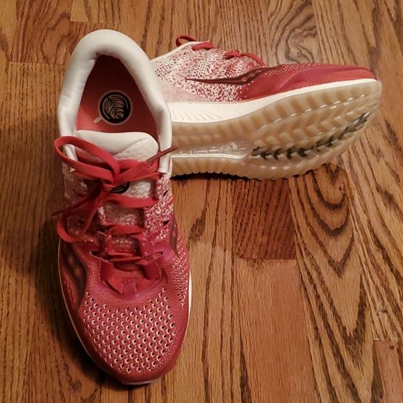 Shoes - Picture 5 of 8